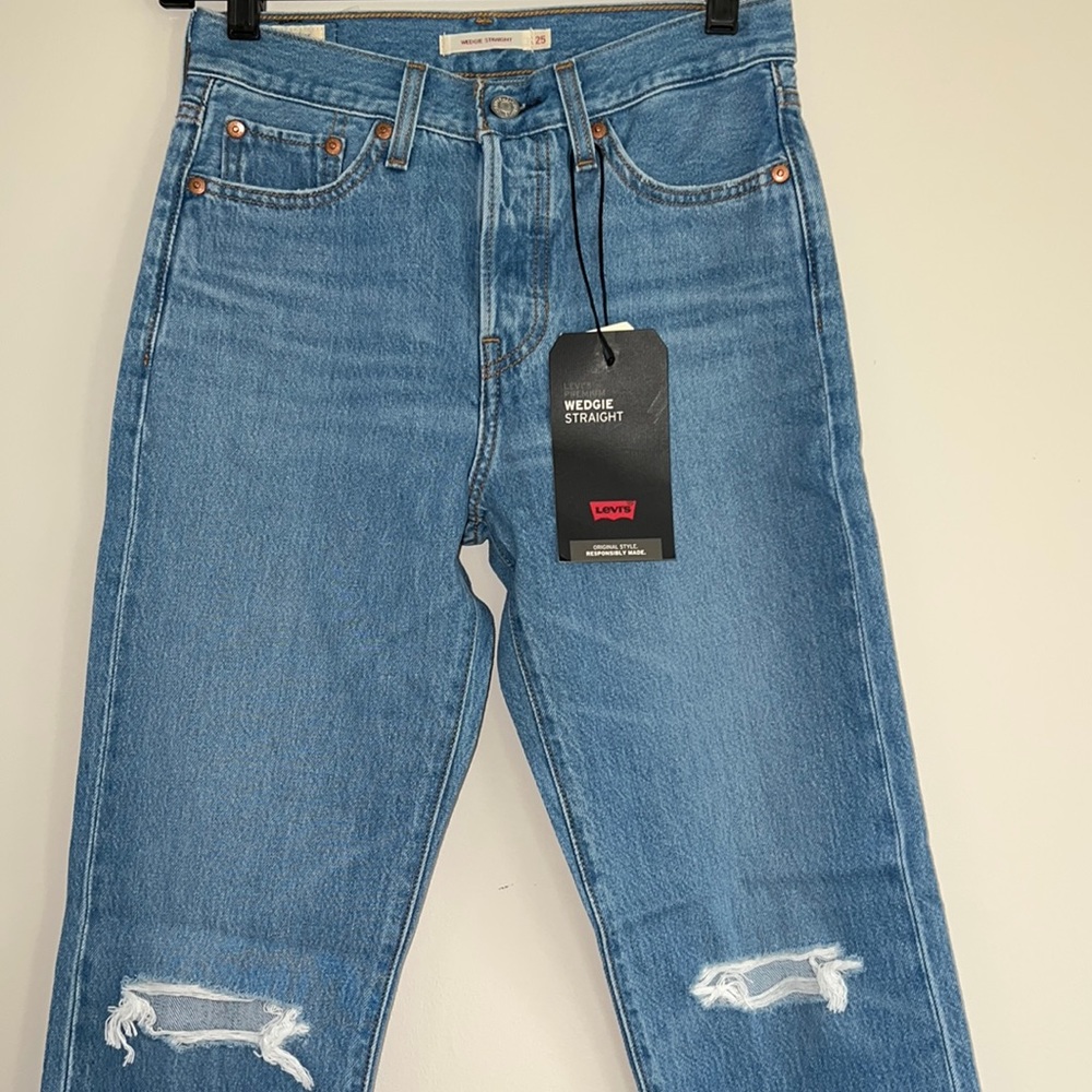 Levi’s Premium - Wedgie Straight Jeans; Color: Market Street